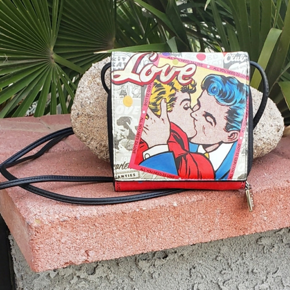 ICON LOS ANGELES Handbags - VINTAGE‎ ICON LOS ANGELES PAINTED LEATHER CROSSBODY